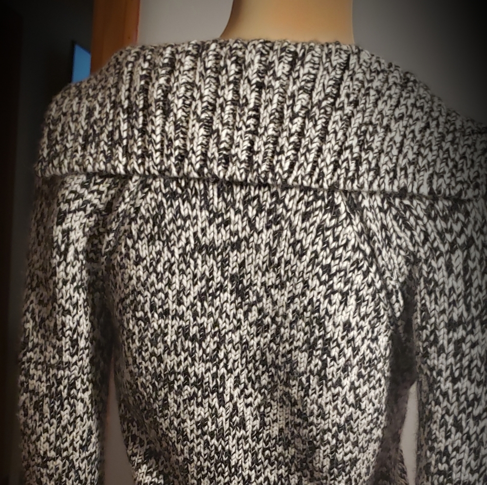 Loft Sweater - Picture 3 of 4
